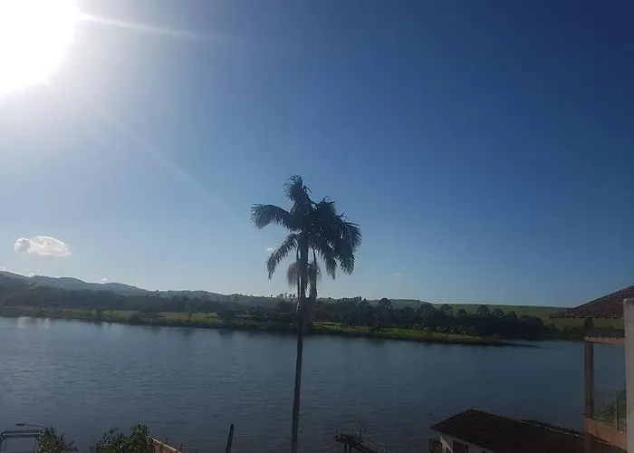 A Casa à Beira do Lago Bortolan