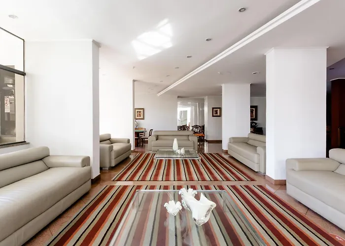Hotel Carlton Plaza