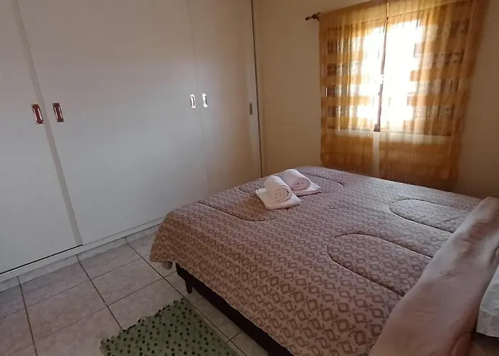 Casa amarela - Perto do Centro